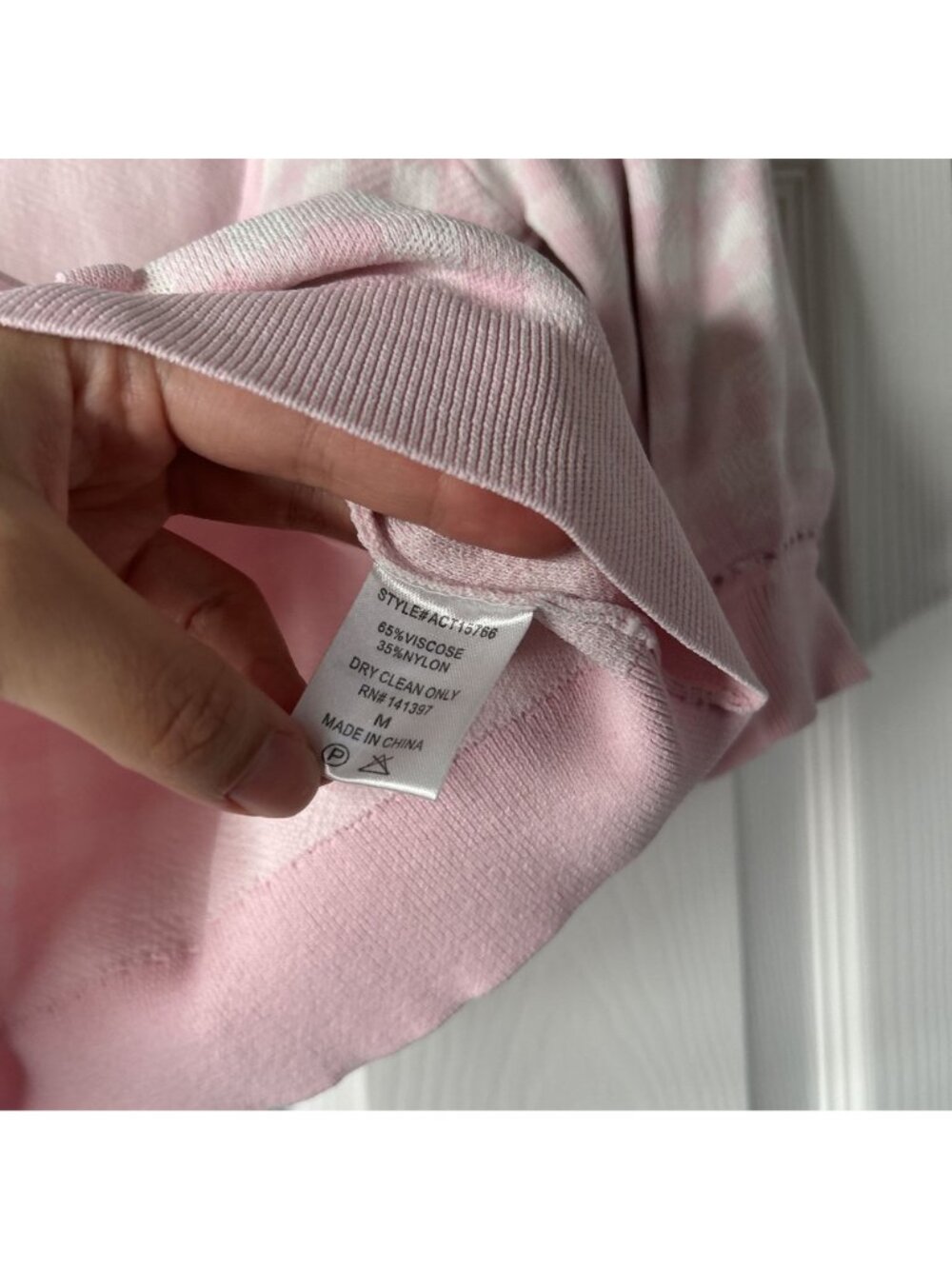 ASTR The Label Skipper Pink White Knit Lace-Up Crop Top Women's Size Medium M - Picture 7 of 9